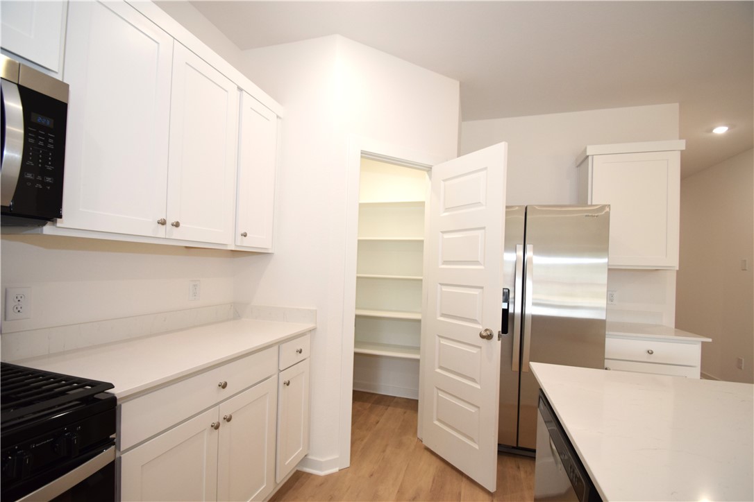 Wagon Wheel Crossing - Residential Lease