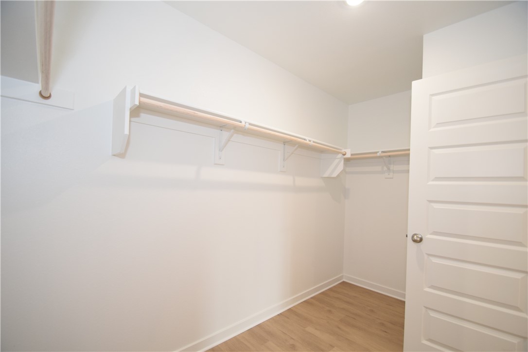 Wagon Wheel Crossing - Residential Lease