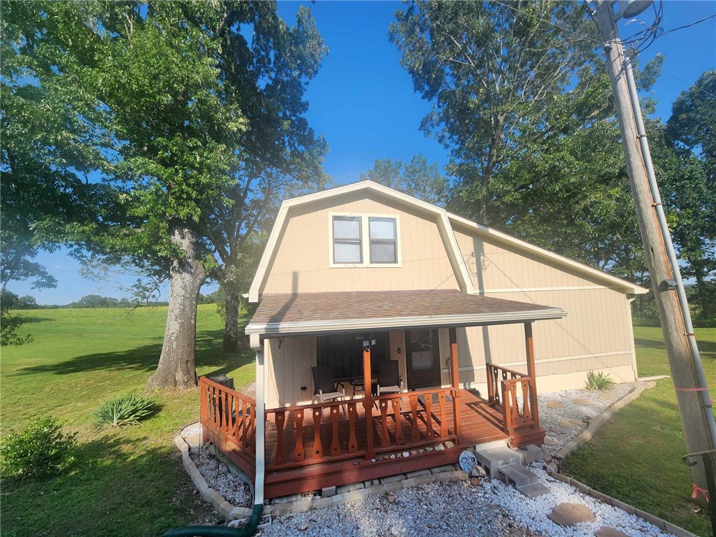 Looking for a little space without being too far from town? This 3-bedroom, 2-bathroom beauty has the best of both worlds-peaceful country vibes with quick, easy access to town. The large yard is perfect for backyard BBQs, gardening, or letting the kids and pets run around.
Inside you will find real hardwood floors, brand new carpet, and lots of updates that make it feel fresh and move-in ready. Beautiful wood stove for back up heat. And only 10 minutes from Harrison, so you get the quiet without losing the convenience.
Come take a look at this gem before it's gone.