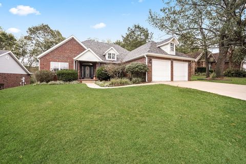 Photo of 5095 Saxon Street, Springdale, AR 72764 (MLS # 1326840)