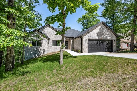 Photo of 14 Sheffield Drive, Bella Vista, AR 72714 (MLS # 1345502)