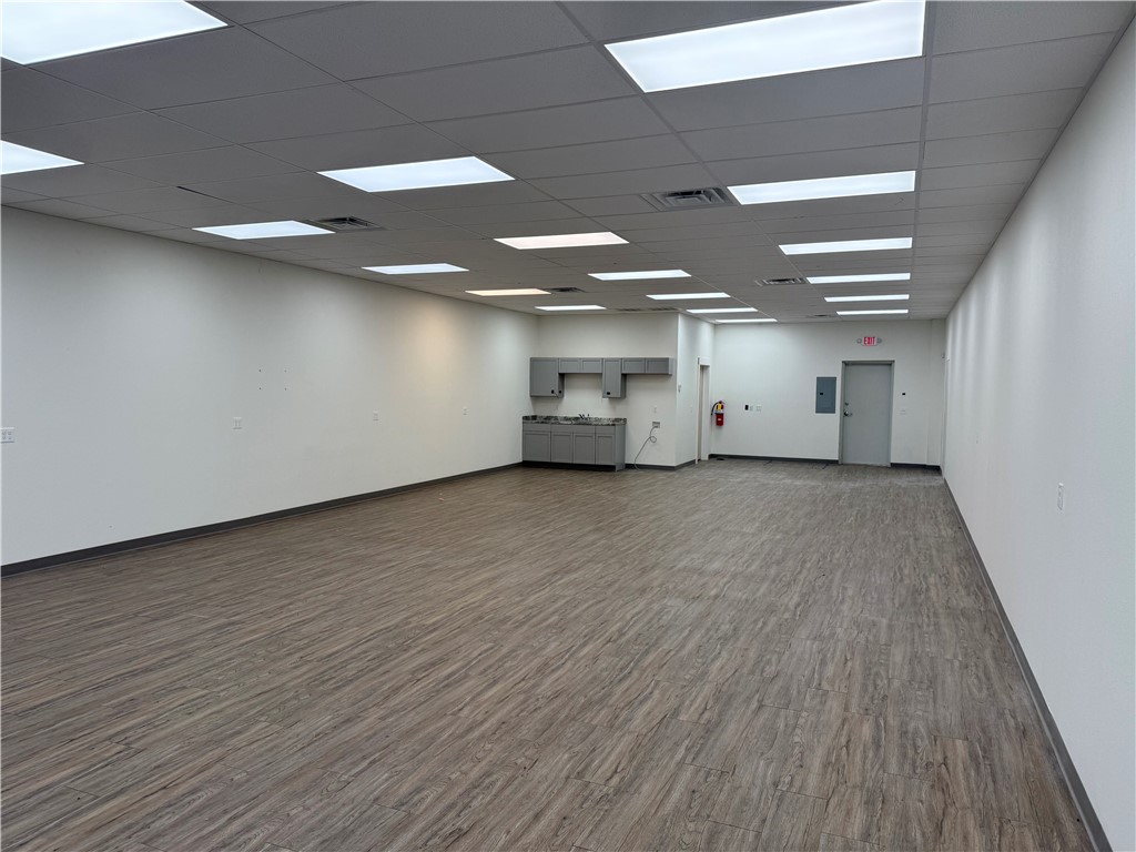 Woodruff Sub Cave Spgs - Commercial Lease