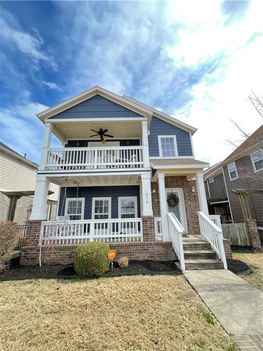 Nice row house in W Fayetteville with great front porches & cozy side patio with arbors. Newer row home conveniently located to everything featuring 3br/2.5ba, carpet in bedroom, wood floors in living & kitchen, tile in wet areas. Great counter tops in kitchen, separate shower & Jacuzzi tub in master bath. All appliances.