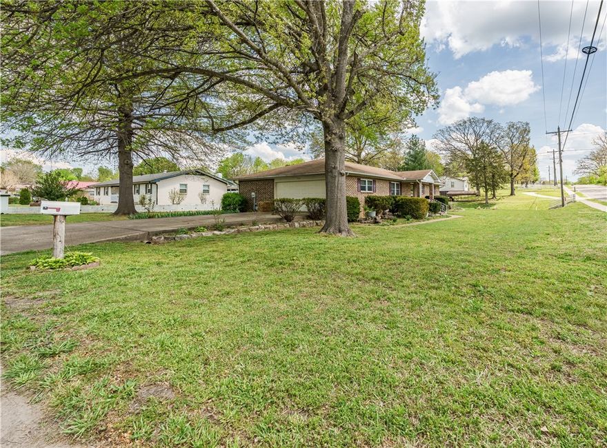 Charming and well-maintained 3 bedroom, 2 bath brick home on a desirable corner lot! Offering approximately 1,560 sq. ft., this inviting property features an attached 2-car garage, a partially fenced backyard perfect for pets or play, and a handy storage building for all your extras.
Enjoy the convenience of being just minutes from schools and shopping, making everyday life a breeze. Whether you're a first-time homebuyer looking for the perfect place to call home or an investor searching for a solid opportunity, this property checks all the boxes.
Don’t miss your chance to own this move-in ready home in a great location!