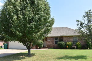Fabulous Find...look no further because this home is in a perfect location in the perfect price range! This adorable open floor plan layout features stained concrete flooring in living and kitchen. The kitchen cabinets display a beautiful maple color with tiled countertops & oversized bar over looking the living room. Natural light fills this split floor plan home with ambiance and cheer. Complete with security system, fenced in backyard and trey ceilings! Location is just a minute to Russellville High school and only 5 minutes to nearest Wal-mart. Schedule your appointment today.