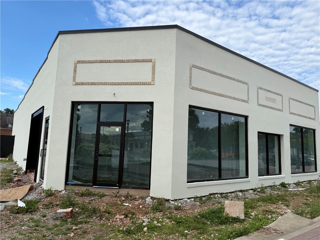 307 W Emma Ave, Springdale, AR 72764