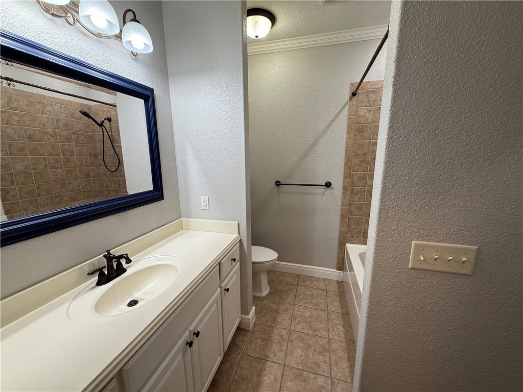 Shadow Valley Twnhms Ph 1 Rogers - Residential Lease