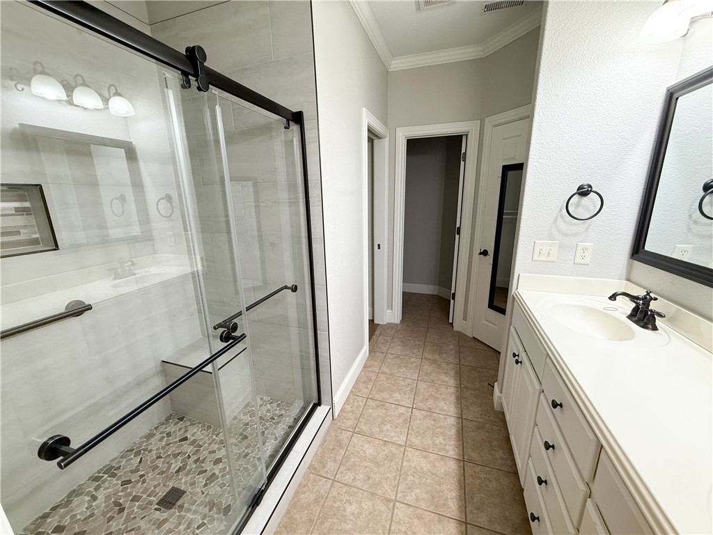 Shadow Valley Twnhms Ph 1 Rogers - Residential Lease