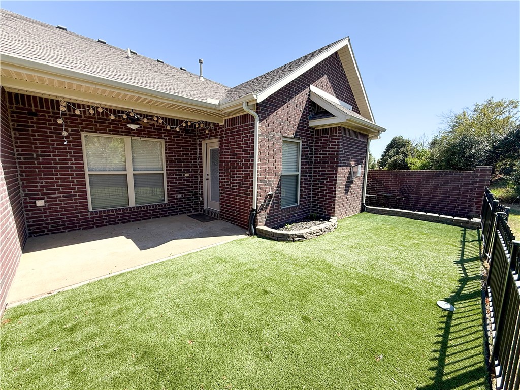 Shadow Valley Twnhms Ph 1 Rogers - Residential Lease