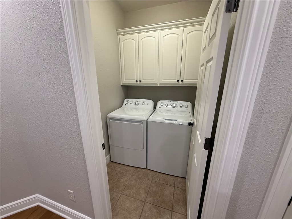 Shadow Valley Twnhms Ph 1 Rogers - Residential Lease