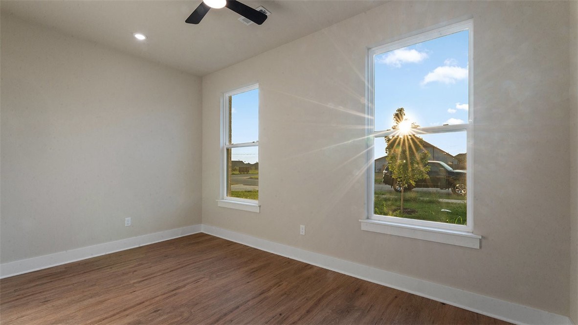 Paradise Park - Residential Lease