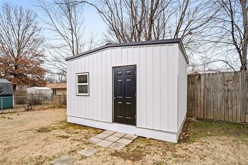 Hazel Park Sub Bentonville - Residential Lease