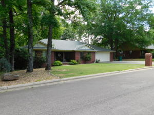 This beautiful home is immaculate both inside and out. Home has new granite in the kitchen and a fully landscaped back garden in the last couple of years. Large kitchen with plenty of storage and roomy living room are great for entertaining or relaxing with the family. The back garden is exquisite and relaxing with a large deck, rocked landscape and beautiful plants.