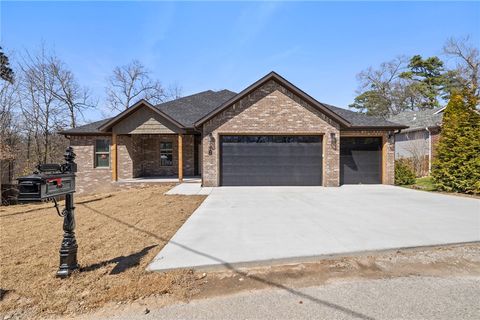Photo of 18 Kendal Drive, Bella Vista, AR 72714 (MLS # 1327993)