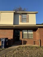 Close to Arkansas Tech University is where you'll find this 2 Bedroom, 1 Bath condo. Whether you are an investor or looking for a very affordable place to call home for you or your college kids, make sure to book your private showing today.