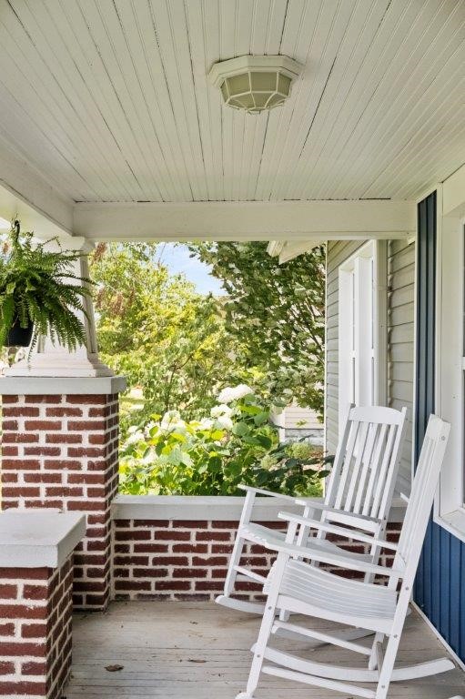 B F SIKES ADD-ROGERS - Residential Lease