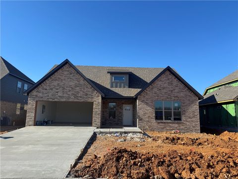 Photo of 4802 SW Scarlet Oak Street, Bentonville, AR 72713 (MLS # 1332166)
