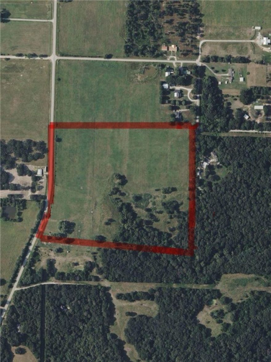 Discover 35 beautiful acres just north of Siloam Springs—only 4 miles from the charm of historic downtown. This versatile property offers endless possibilities: build your dream estate, create a hobby farm, or develop a residential neighborhood. Rural water is available, and the land previously supported a home, offering existing electric, well, and septic on site. The ideal blend of convenience, privacy, and potential! Photos with sketched in boundary lines are just approximations. Exact acreage and legal description is subject to a new survey, splitting approximately the south 35 acres from a 52 acre parcel. Seller would consider selling the entire parcel with the additional 17 acres.