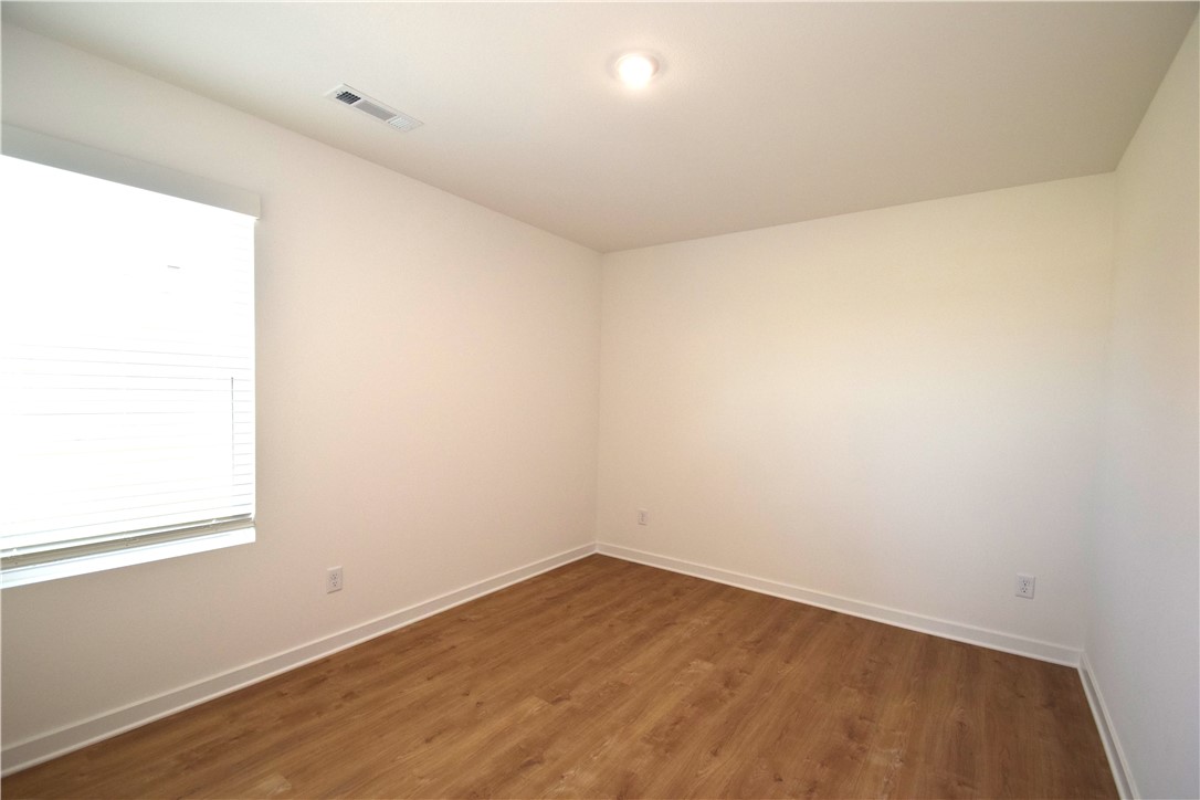 Wagon Wheel Crossing - Residential Lease
