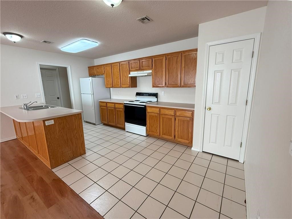 Applegate Sub - Residential Lease