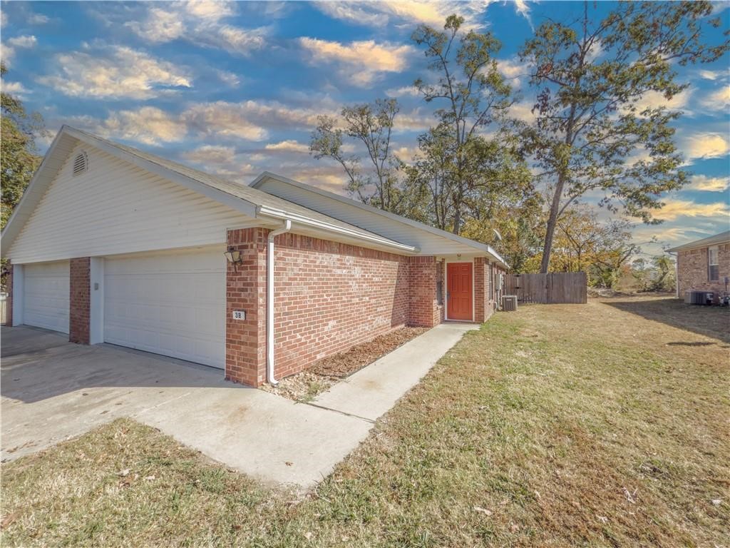 Applegate Sub - Residential Lease