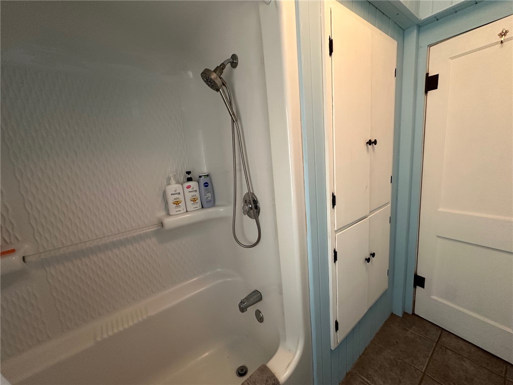 none - Residential Income