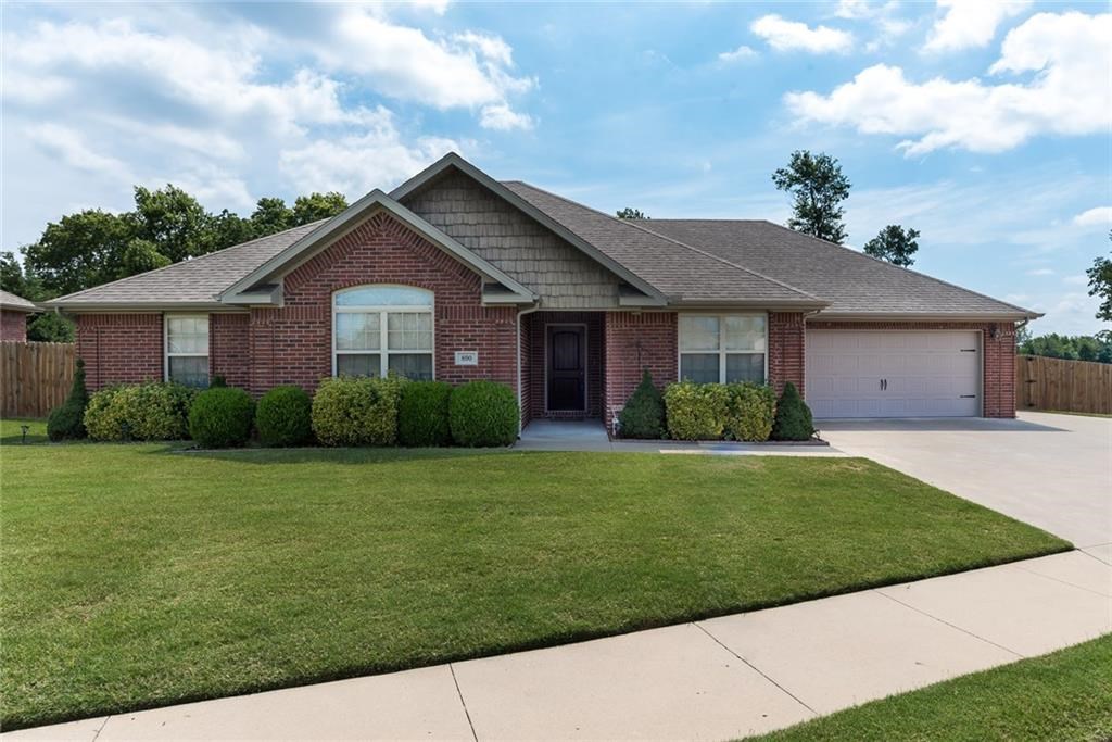 This charming home is located in a great location across the street from Bentonville West & just a few minute from Downtown Bentonville and Crystal Bridges Museum! This home offers a great sized living area with cozy fireplace. Master bedroom with trey ceilings and crown molding, master bath offers double vanity sinks, walk-in shower, and garden tub! Beautiful kitchen featuring bartop seating, granite counters, stainless steel and ample amount of countertop space and cabinet storage and a large eat-in kitchen area!