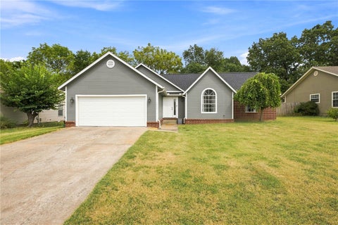Photo of 1856 Salem Road, Fayetteville, AR 72704 (MLS # 1359332)