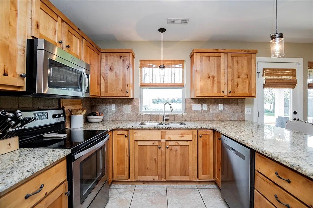 Sand Spgs Sub Ph I Cave Spgs - Residential Lease