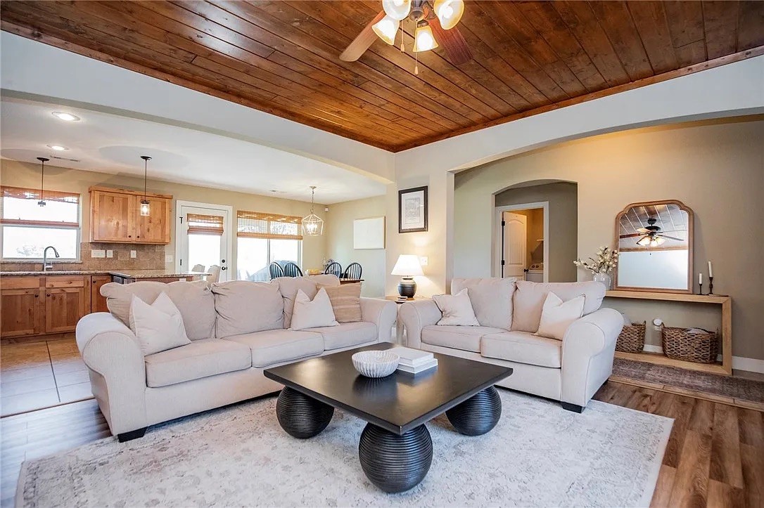 Sand Spgs Sub Ph I Cave Spgs - Residential Lease