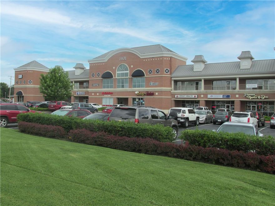 Prime retail and office space available at Park Place Plaza, offering excellent visibility and high traffic counts on SE Walton Blvd (35,000 VPD). Current availabilities include versatile suites suitable for various business needs, from open workspaces to multi-office layouts with reception areas. Enjoy negotiable TI allowances and close proximity to I-49, making this an ideal location for businesses seeking growth in Bentonville. Tenant pays utilities, phone/data, janitorial, and a pro-rata share of water & trash.