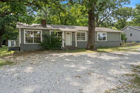 Photo of 1358 N Lewis Avenue, Fayetteville, AR 72703 (MLS # 1357454)