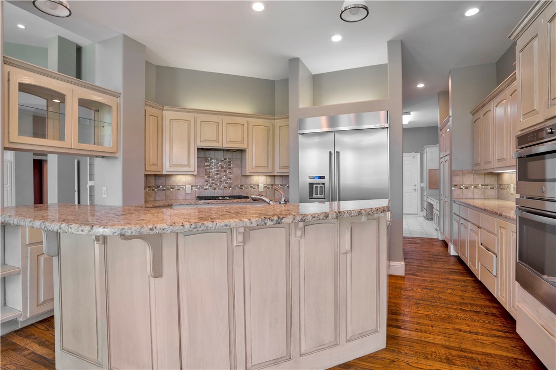 Champions Golf & Cc Rogers - Residential