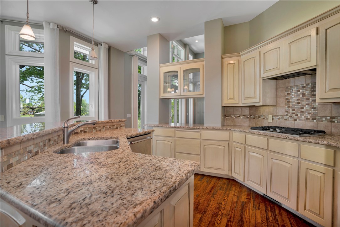 Champions Golf & Cc Rogers - Residential