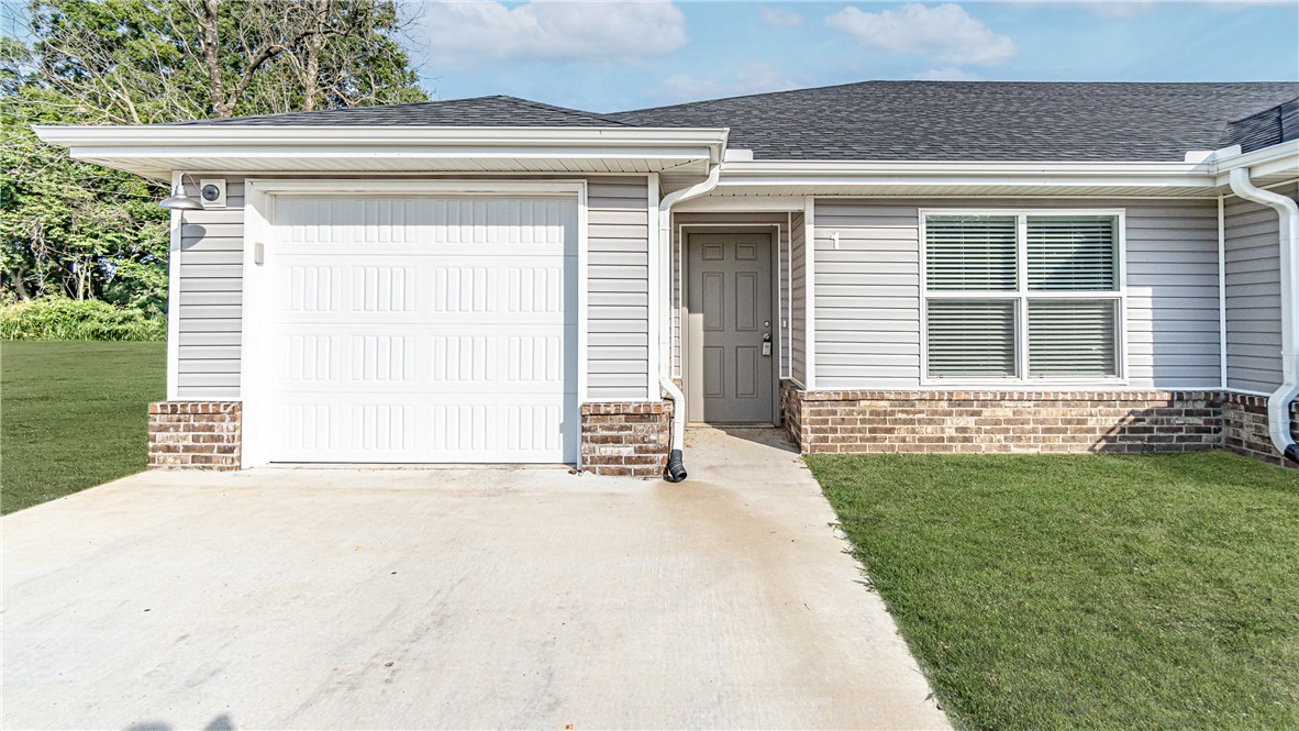 Beautiful three-plex in Decatur! Interior features LVP Plank floors, Granite countertops, 2-inch Faux Wood Blinds, Complete Kitchen appliances, and Washer/Dryers in each unit.