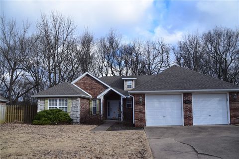 4946 W Waverly Road Fayetteville AR 72704