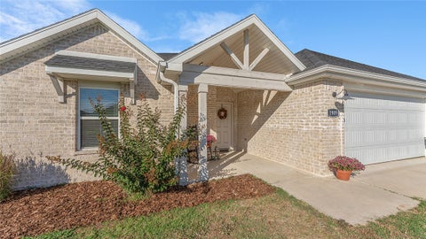 Photo of 1909 E Hudson Drive, Siloam Springs, AR 72761 (MLS # 1366357)