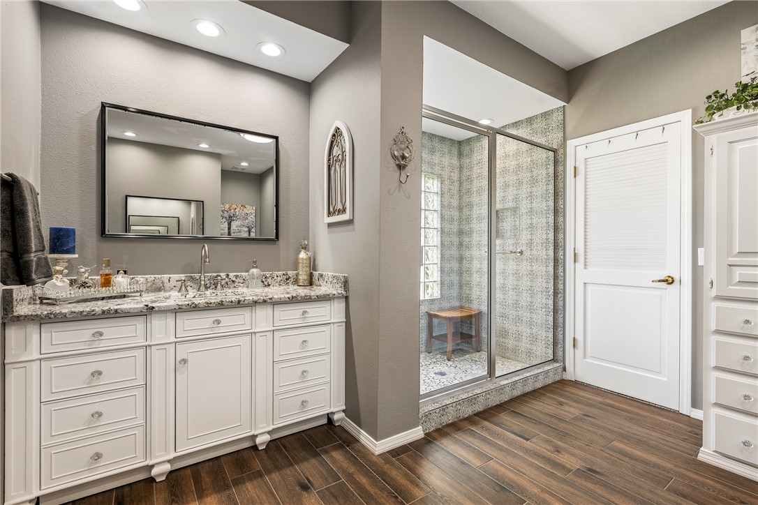 Kipling Courts Bvv - Residential