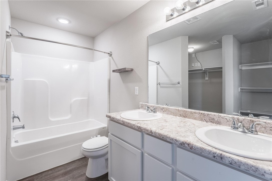 Creekside Meadows - Residential