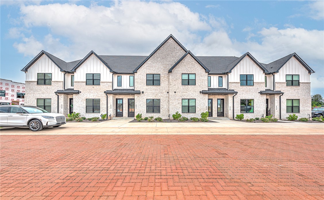 Village At Pinnacle Hills, The Rogers - Residential