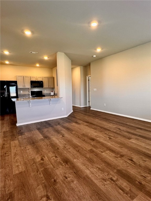WALNUT HILL SUB PH III-PEA RIDGE - Residential Lease
