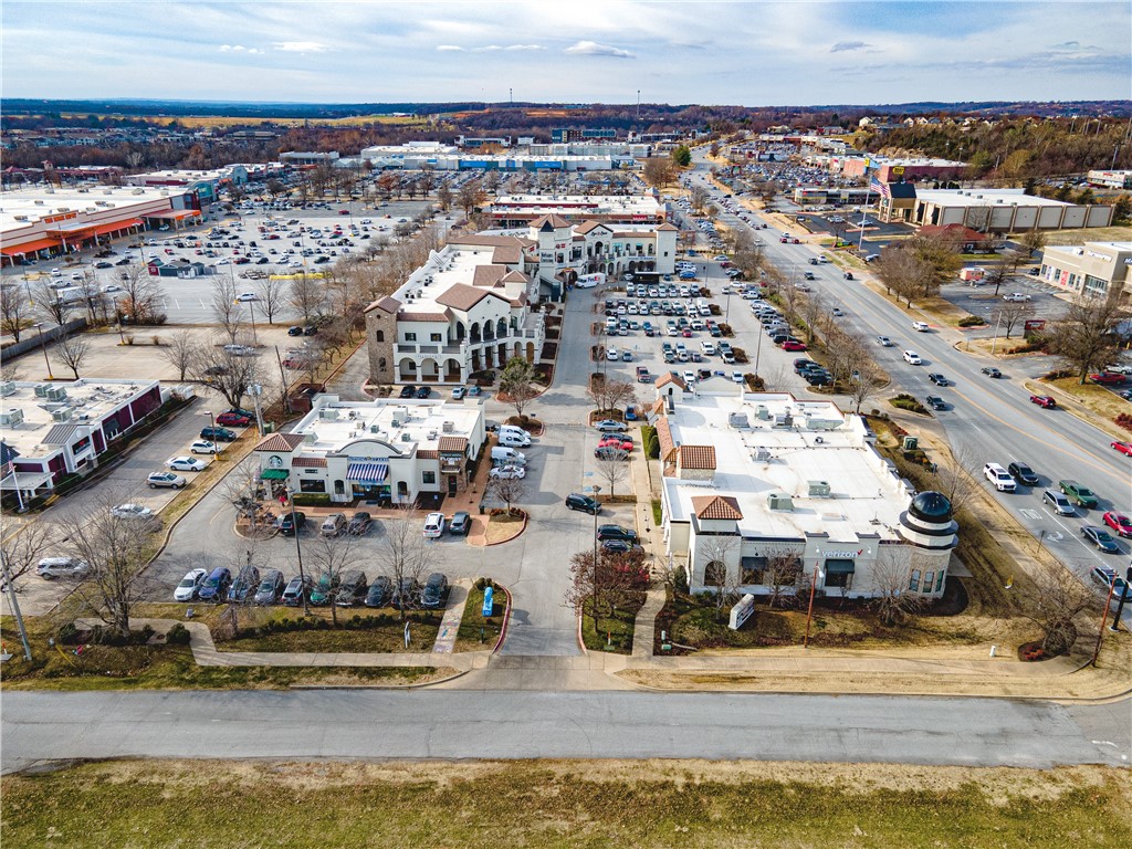 Fayetteville Outlots - Commercial Lease
