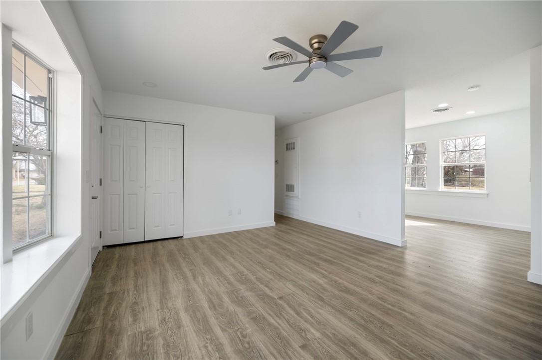 Dixieland Village 1st Add Rogers - Residential