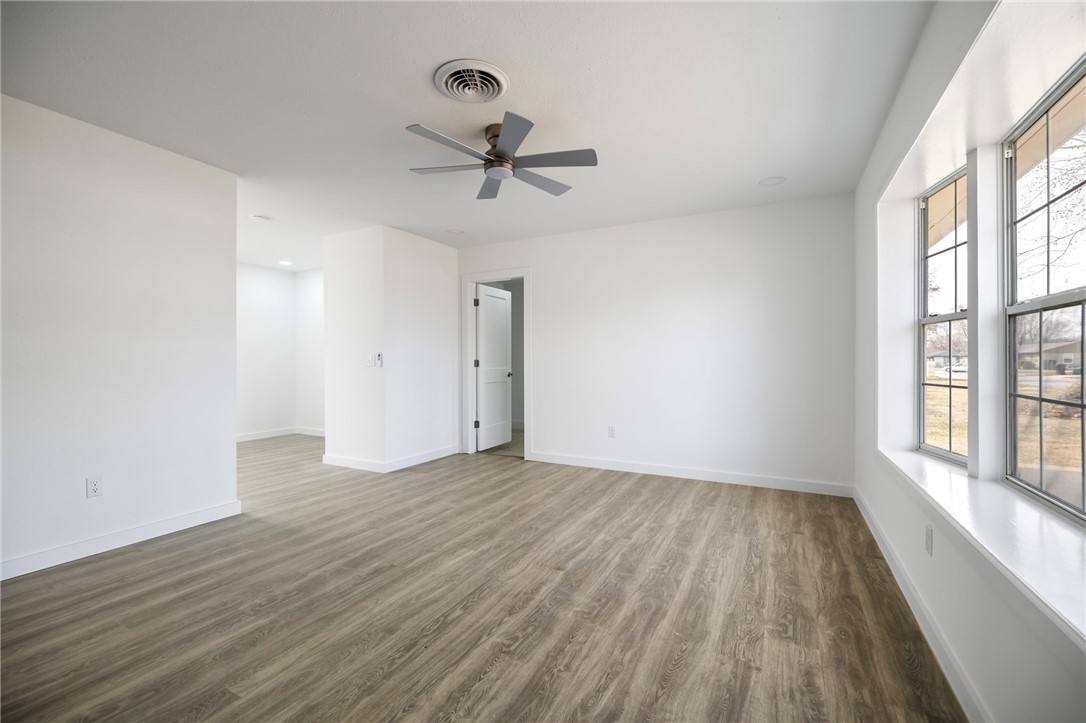 Dixieland Village 1st Add Rogers - Residential