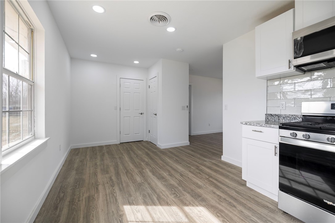 Dixieland Village 1st Add Rogers - Residential