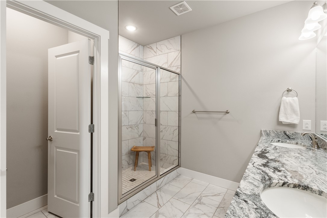 OSAGE HILLS SUB PH 1-BENTONVILLE - Residential