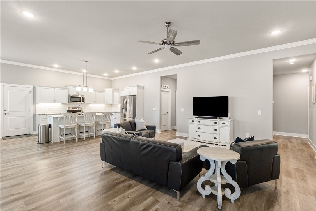 OSAGE HILLS SUB PH 1-BENTONVILLE - Residential