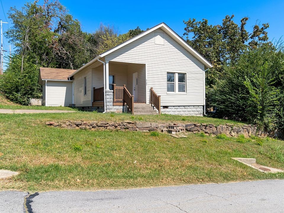 Recently remodeled 3 bedroom 1 bath home located on a quiet street in the established Park Hill Area. This home features tons of charm, including hardwood floors and multiple updates throughout. Inside you’ll find a large living room, formal dining, laundry room, and a fenced backyard. Recent new roof, storage shed and retaining wall in backyard perfect for pets. Walk to the nearby Hillcrest Neighborhood Park.
