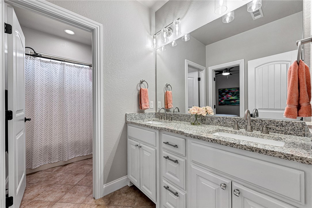 Shadow Valley Pud Ph Vii Rogers - Residential