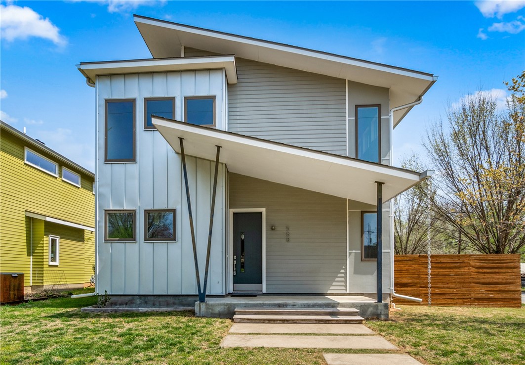Great location in downtown Fayetteville - new roof to BE INSTALLED, new paint throughout, great home, modern home, green energy, Walking distance to the bike trail, park, farmer's market, square, library, Dickson, & restaurants. This home has all the upgrades: 2x6 Construction, Anderson windows, bamboo floors, quartz,counter tops, designer lighting, custom birch cabinetry, whole house audio, pocket doors, energy star appliances, high efficiency H&A, and is wired for security. Native, low water usage landscaping. Lots of outdoor living space!